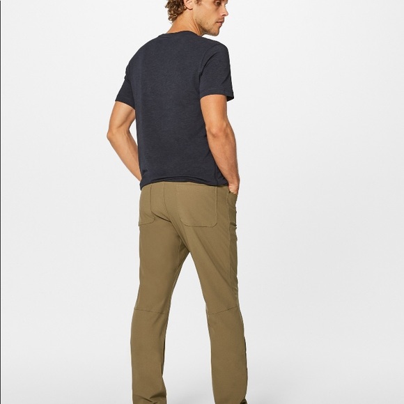 NWT MEN’S LULULEMON ARTF COMMISSION PANT SIZE - Picture 3 of 8